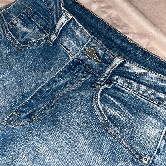 Jeans with cuffed bottoms - Picture 3 of 4